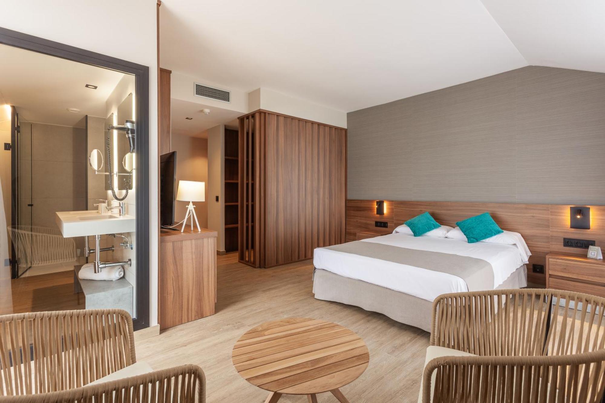 Hotel Dwo Sirius - Adults Only